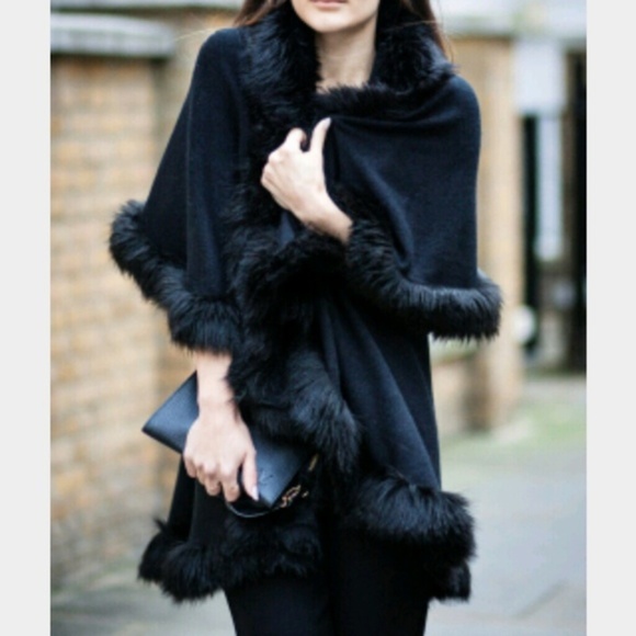 SOLD OUT "AUDREY" Classic Cape w/ FAUX FUR TRIM - Picture 2 of 4
